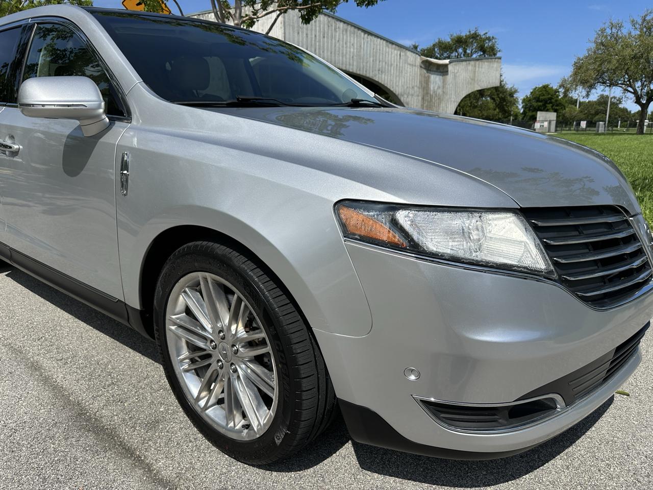 Lincoln MKT 3.5L AWD Standard 2019