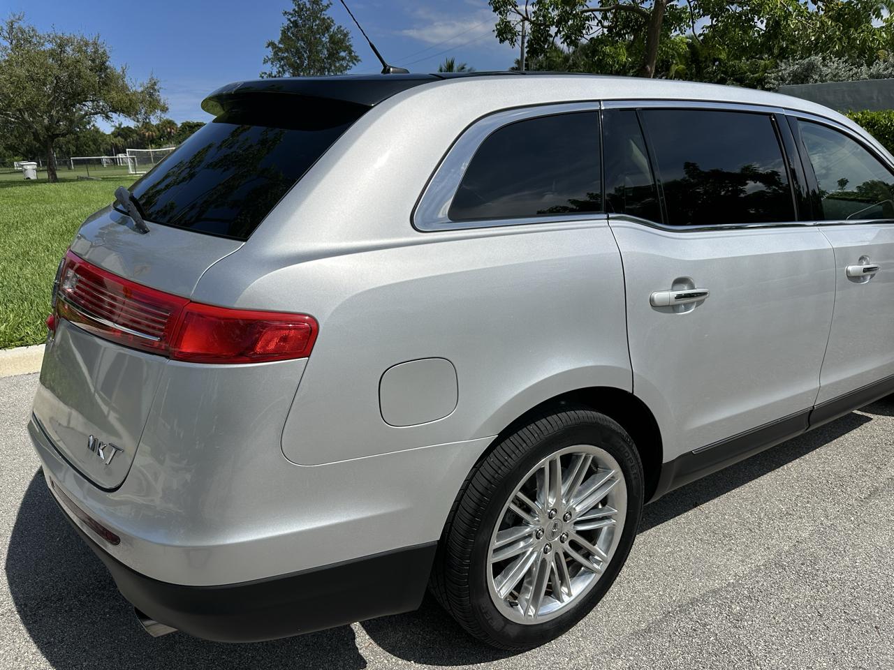 Lincoln MKT 3.5L AWD Standard 2019