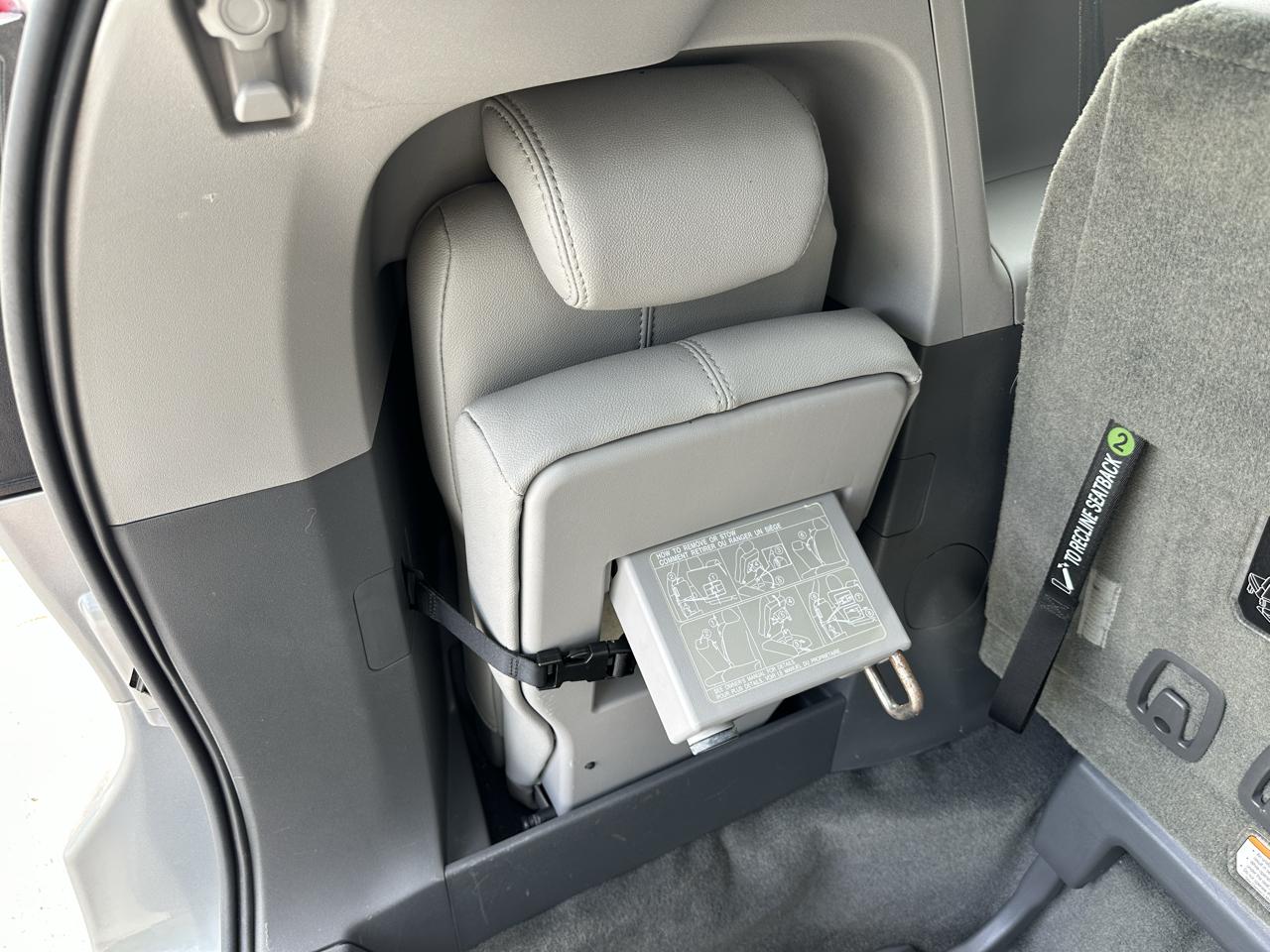 Toyota Sienna 5dr 8-Pass Van XLE Premium FWD (Natl) 2016