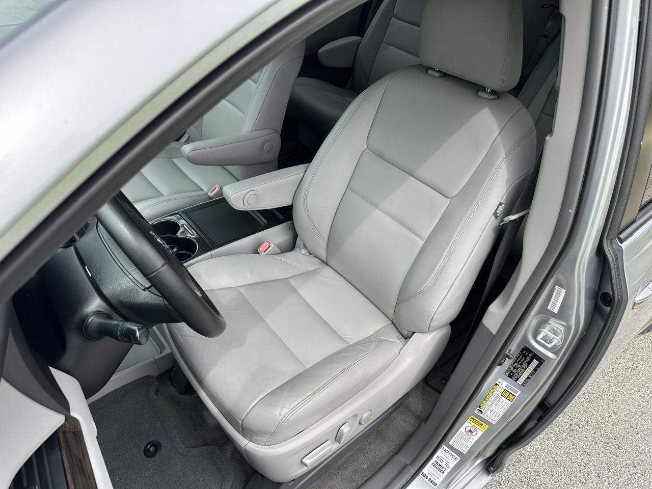 Toyota Sienna 5dr 8-Pass Van XLE Premium FWD (Natl) 2016