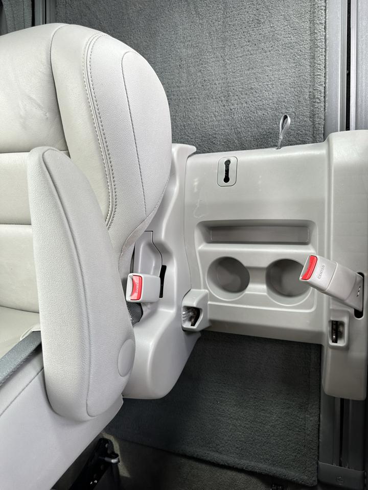 Toyota Sienna 5dr 8-Pass Van XLE Premium FWD (Natl) 2016