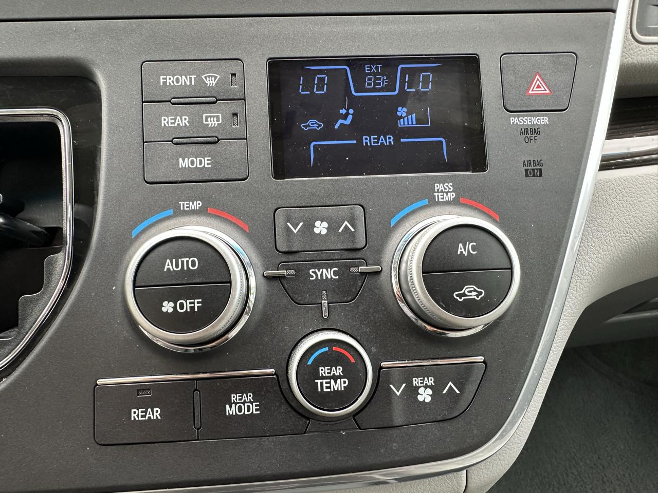 Toyota Sienna 5dr 8-Pass Van XLE Premium FWD (Natl) 2016