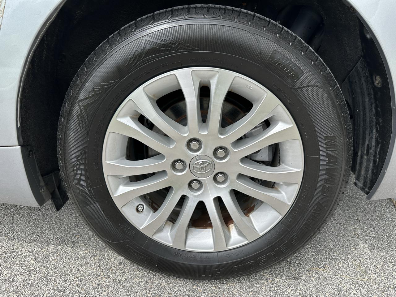 Toyota Sienna 5dr 8-Pass Van XLE Premium FWD (Natl) 2016