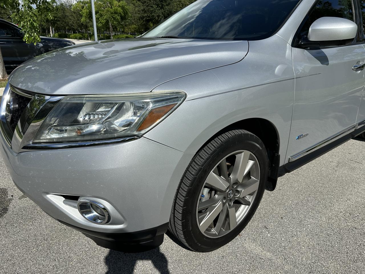 Nissan Pathfinder 2WD 4dr Platinum Hybrid 2014
