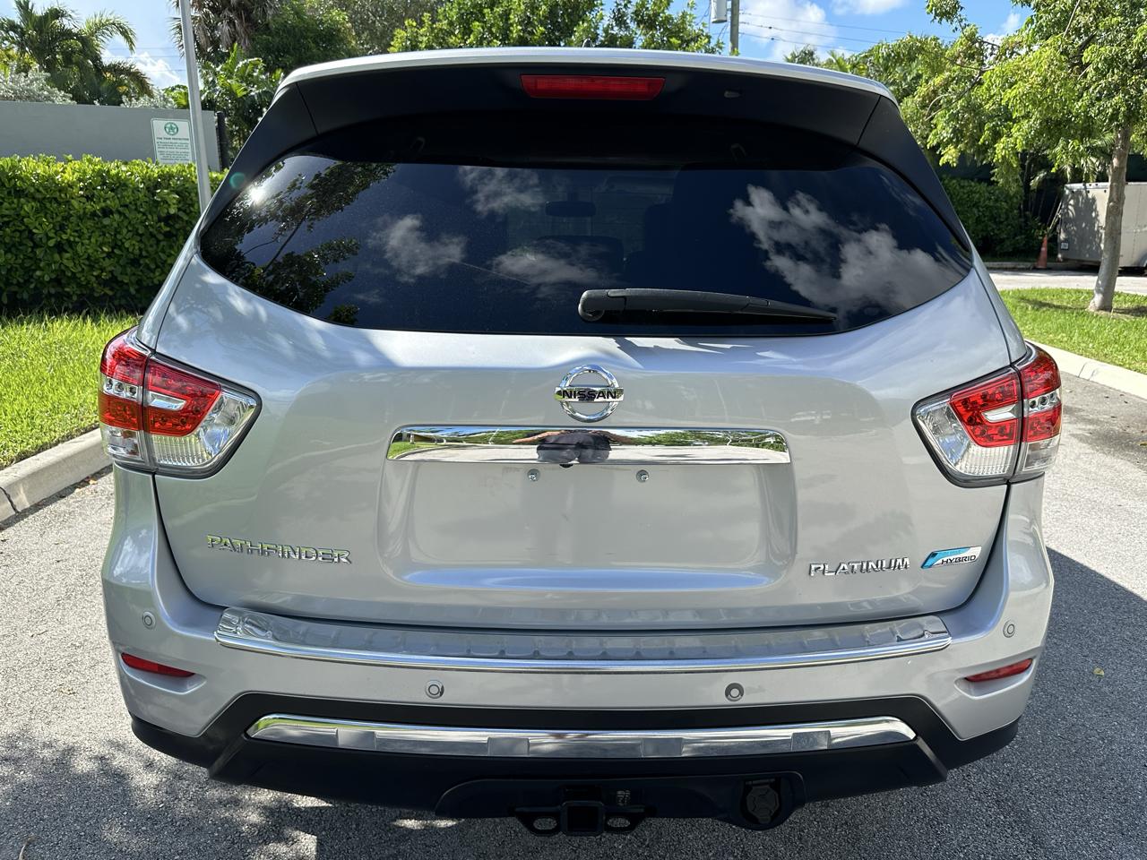 Nissan Pathfinder 2WD 4dr Platinum Hybrid 2014