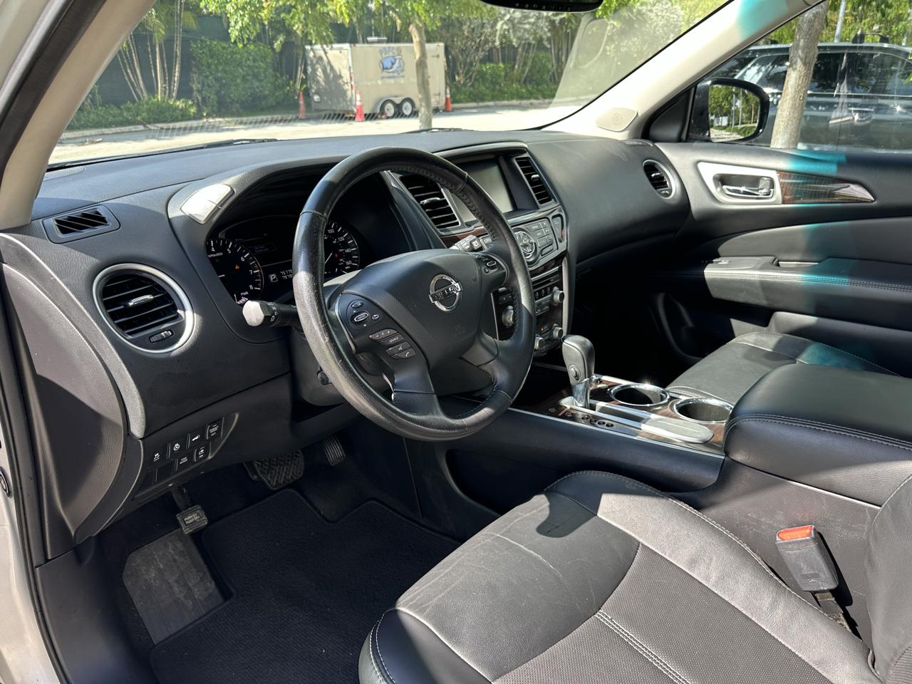 Nissan Pathfinder 2WD 4dr Platinum Hybrid 2014