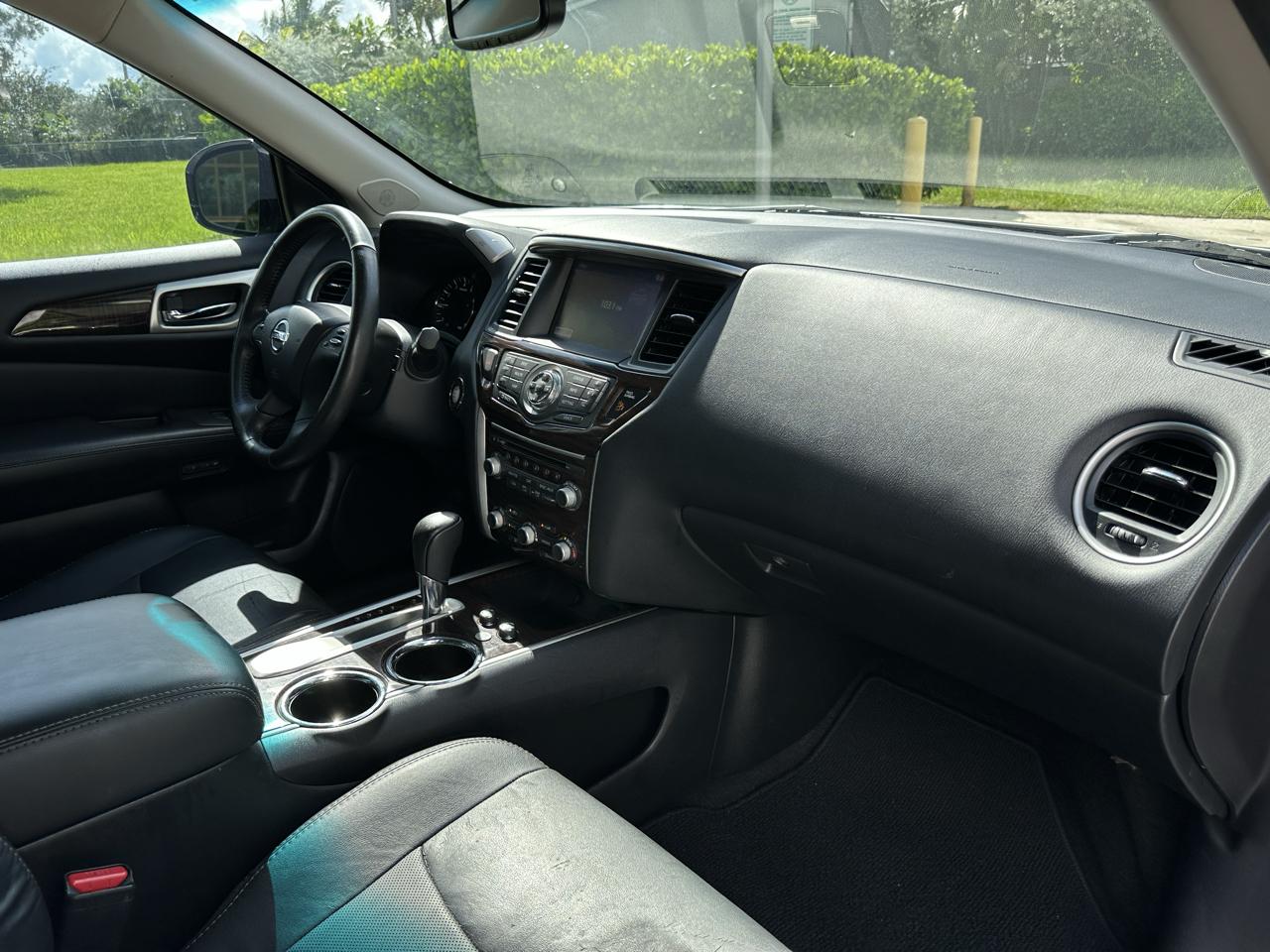 Nissan Pathfinder 2WD 4dr Platinum Hybrid 2014