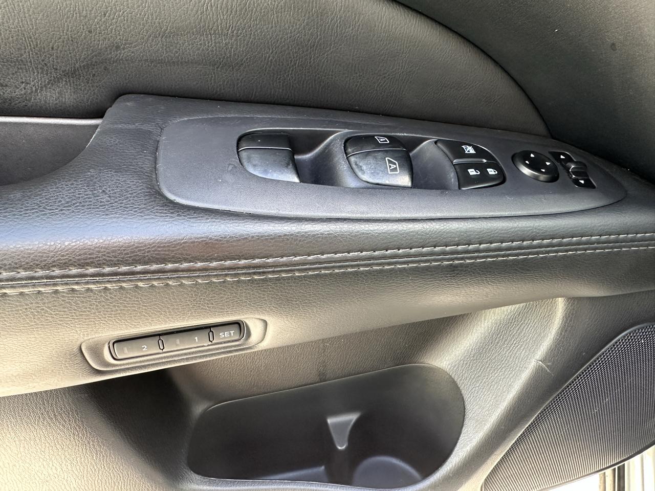 Nissan Pathfinder 2WD 4dr Platinum Hybrid 2014
