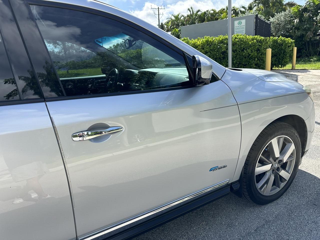 Nissan Pathfinder 2WD 4dr Platinum Hybrid 2014