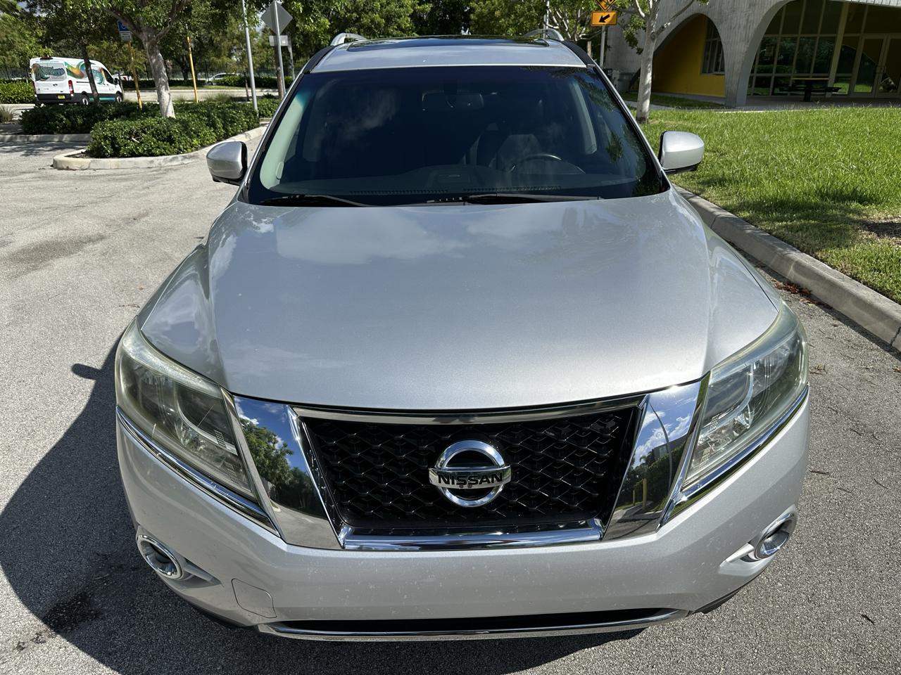 Nissan Pathfinder 2WD 4dr Platinum Hybrid 2014