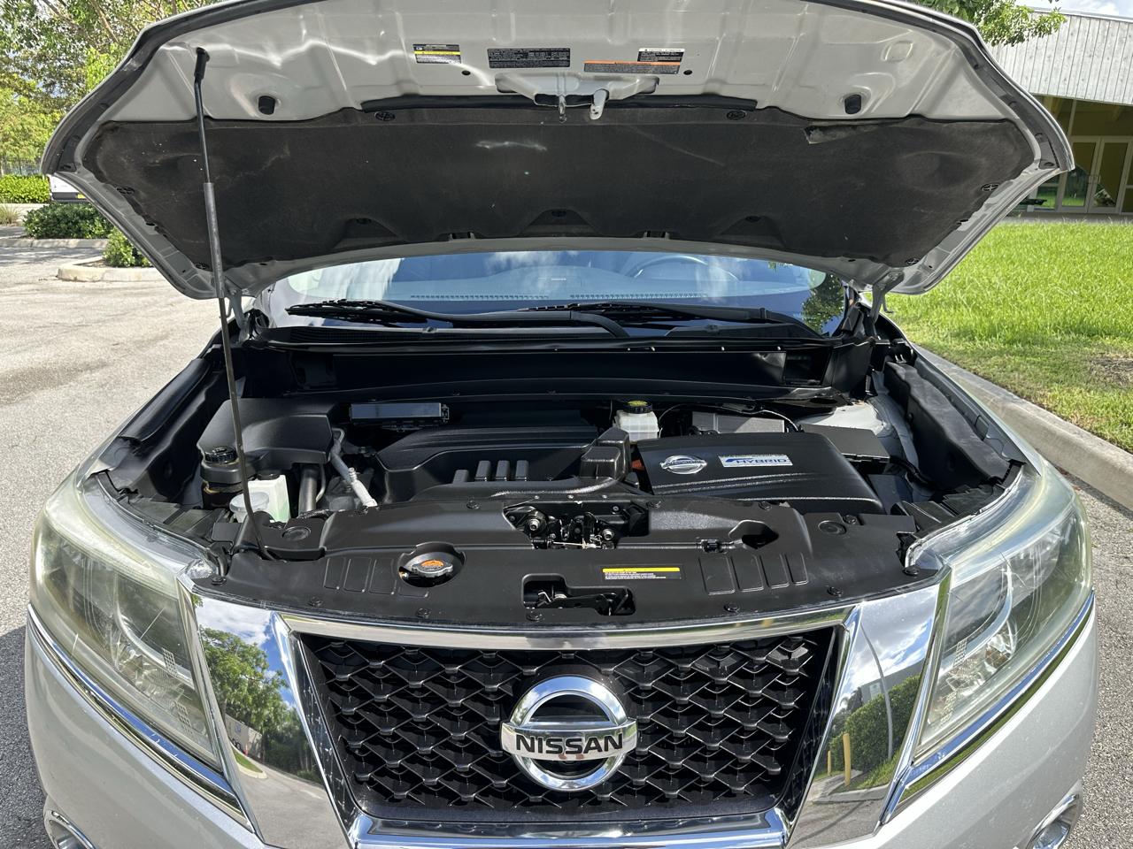 Nissan Pathfinder 2WD 4dr Platinum Hybrid 2014