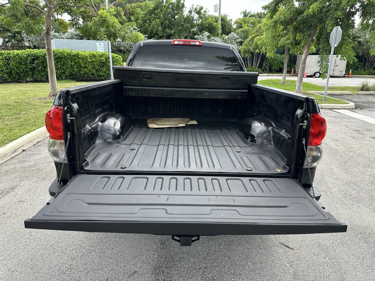 Toyota Tundra 2WD Truck Dbl 4.0L V6 5-Spd AT SR5 (Natl) 2008