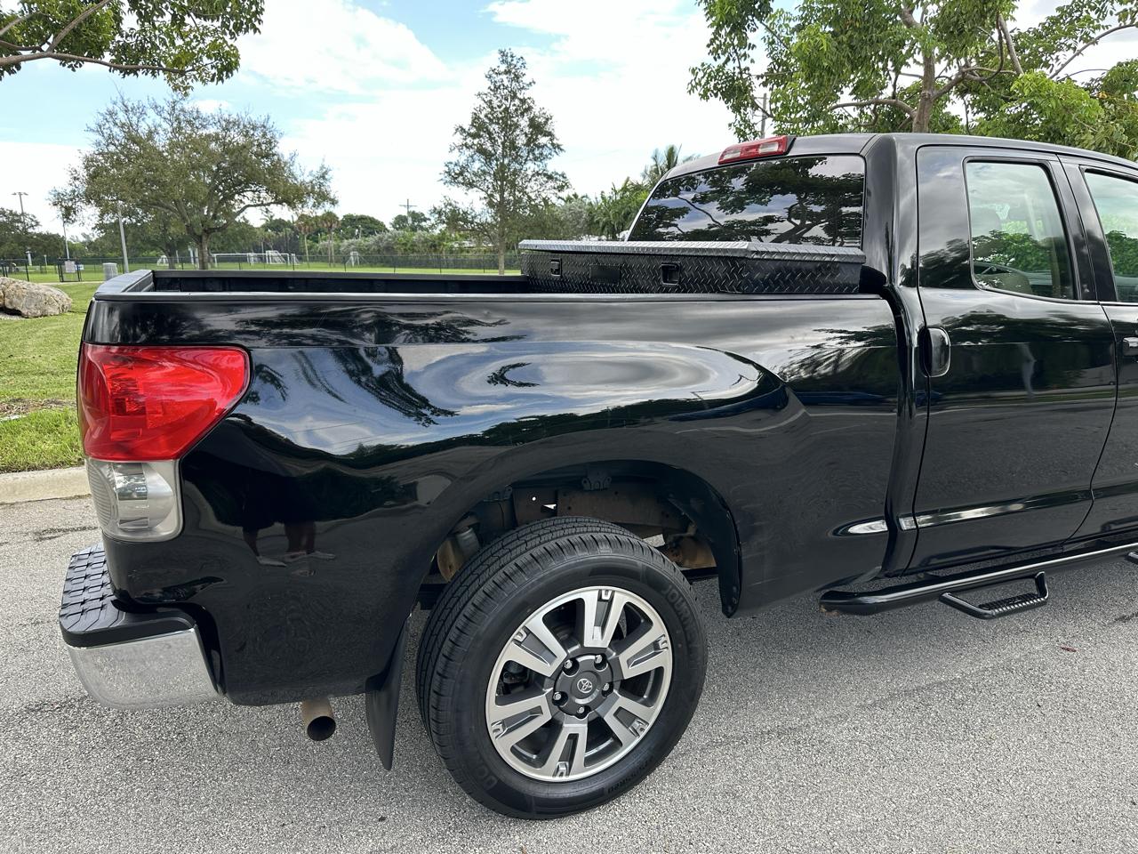 Toyota Tundra 2WD Truck Dbl 4.0L V6 5-Spd AT SR5 (Natl) 2008