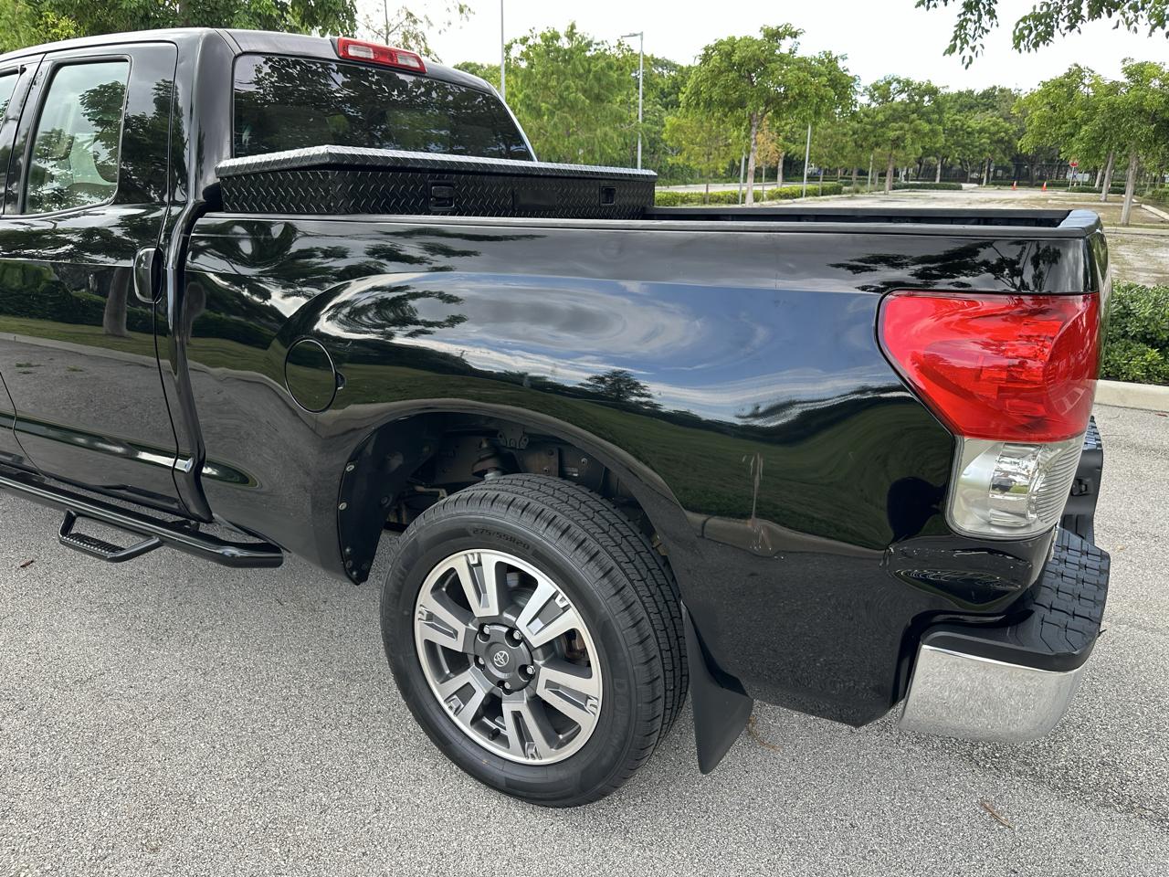 Toyota Tundra 2WD Truck Dbl 4.0L V6 5-Spd AT SR5 (Natl) 2008