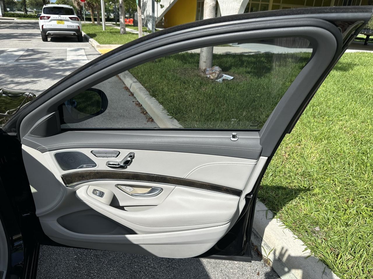 Mercedes-Benz S-Class 4dr Sdn S 550 RWD 2015