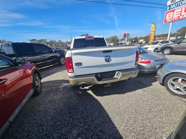 RAM 1500 ST Crew Cab 2WD 2011