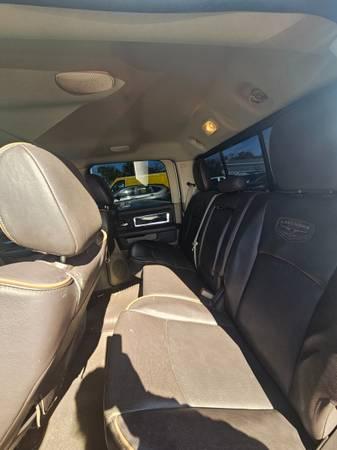 RAM 1500 ST Crew Cab 2WD 2011