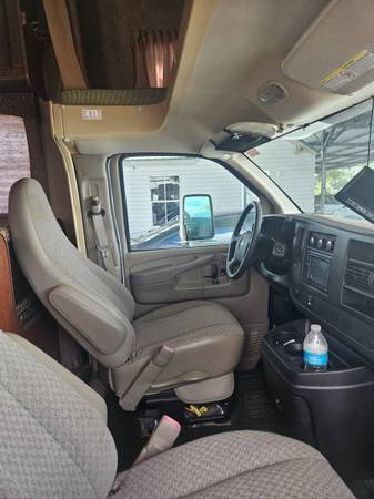 Chevrolet Express G4500 2014