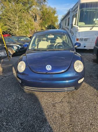 Volkswagen New Beetle GL 2.0L 2004