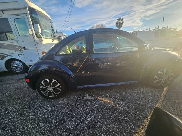 Volkswagen New Beetle GL 2.0L 2004