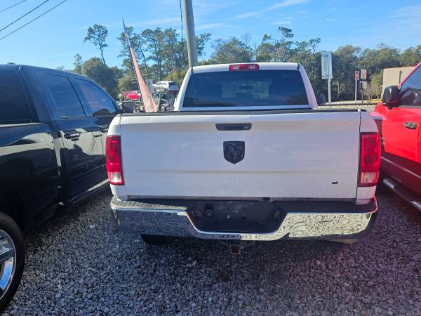 RAM 1500 ST Quad Cab 2WD 2012