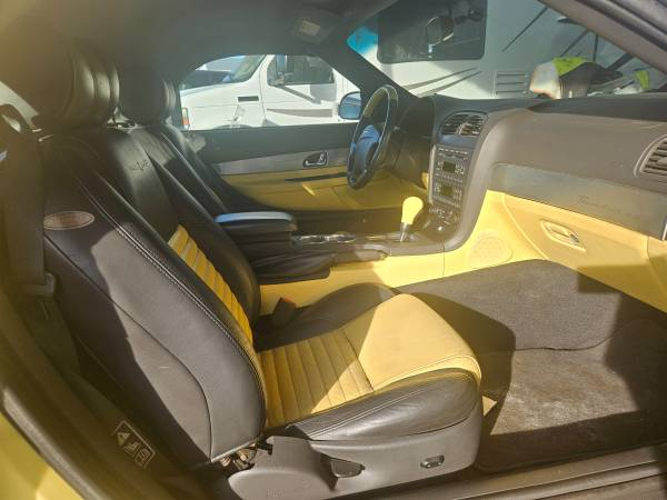 Ford Thunderbird Deluxe 2002