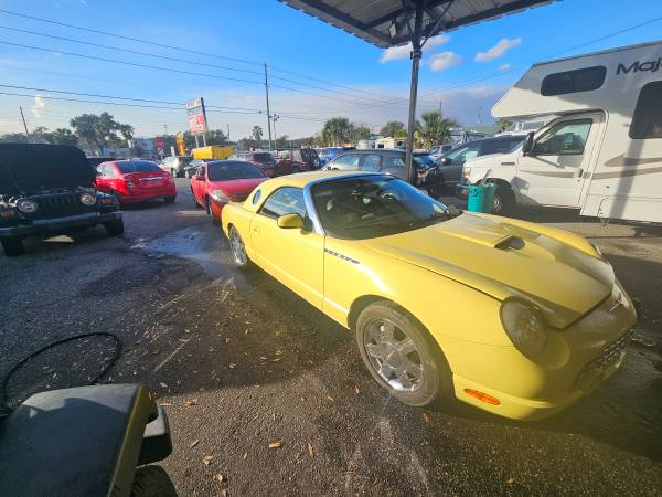 Ford Thunderbird Deluxe 2002