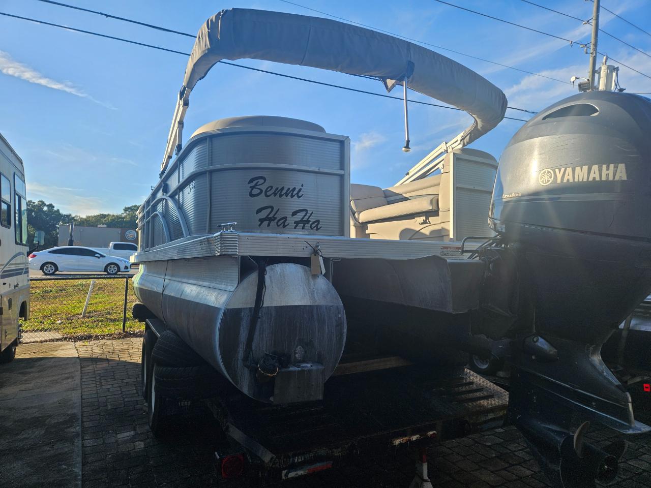 Bennington SX22  2019