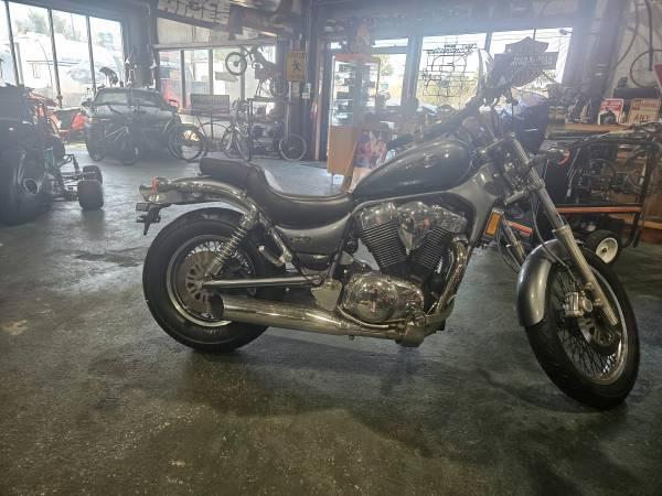 Suzuki VS1400  2005