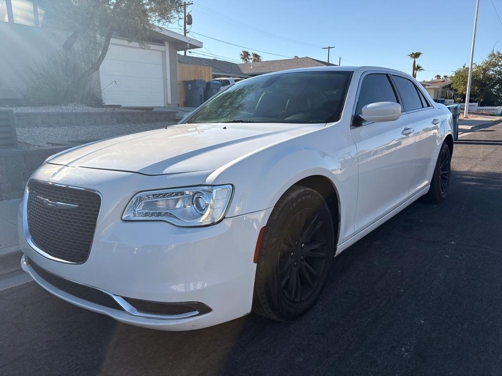 2017 Chrysler 300 Limited RWD