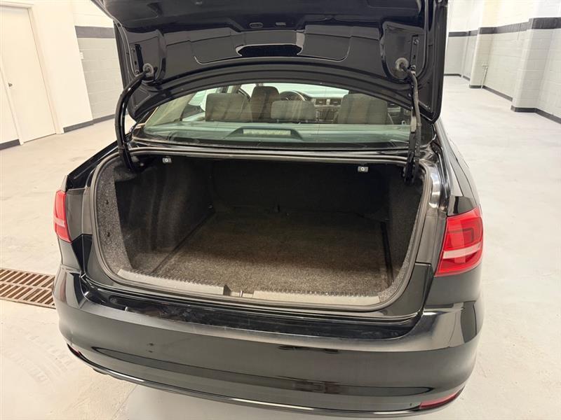 Volkswagen Jetta S 6A 2015