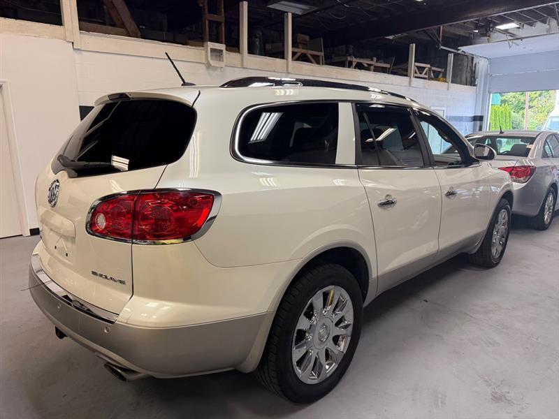 Buick Enclave Premium FWD 2012