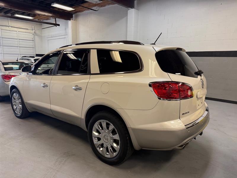Buick Enclave Premium FWD 2012