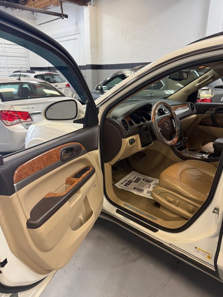 Buick Enclave Premium FWD 2012