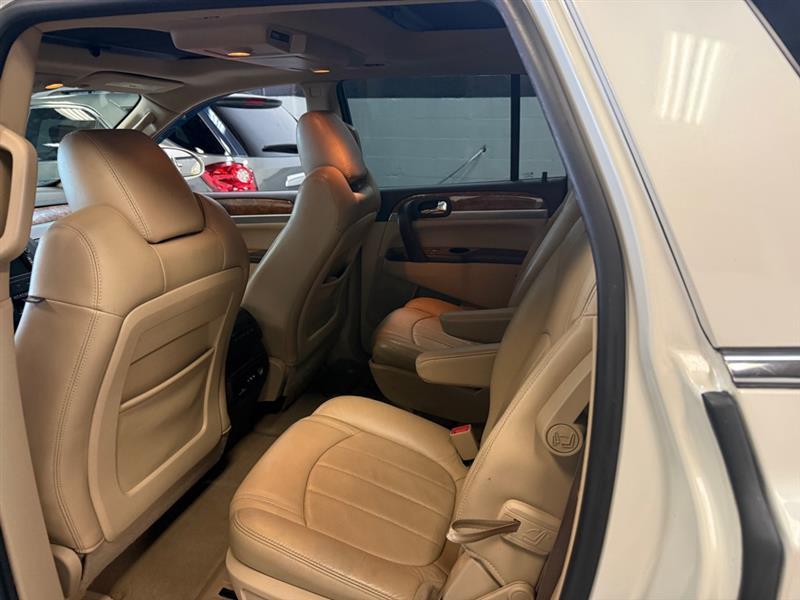 Buick Enclave Premium FWD 2012