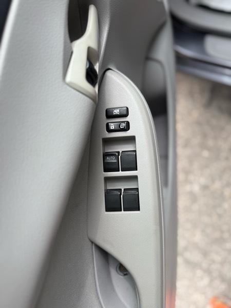 Toyota Corolla 4dr Sdn Auto L (Natl) 2013