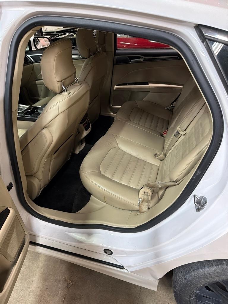 Ford Fusion SE 2015