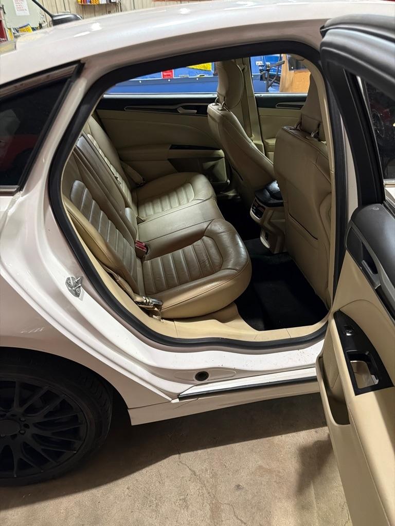 Ford Fusion SE 2015