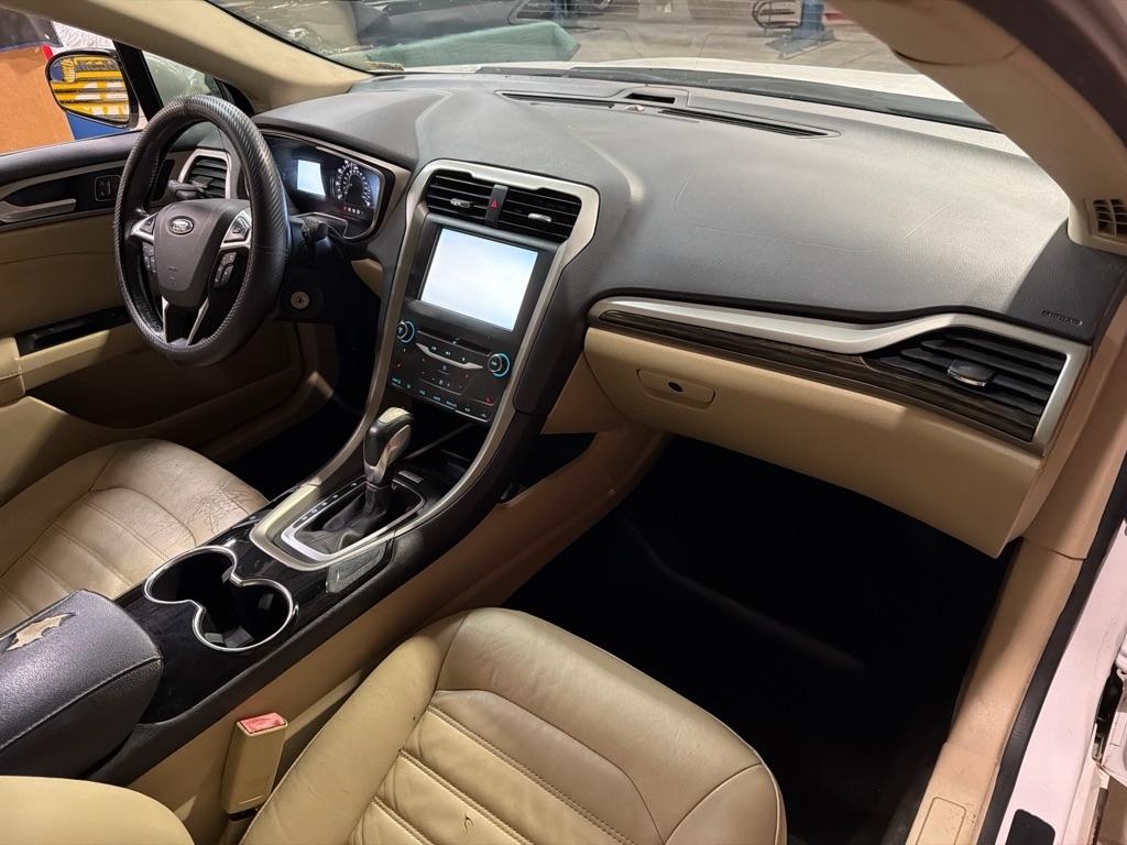 Ford Fusion SE 2015