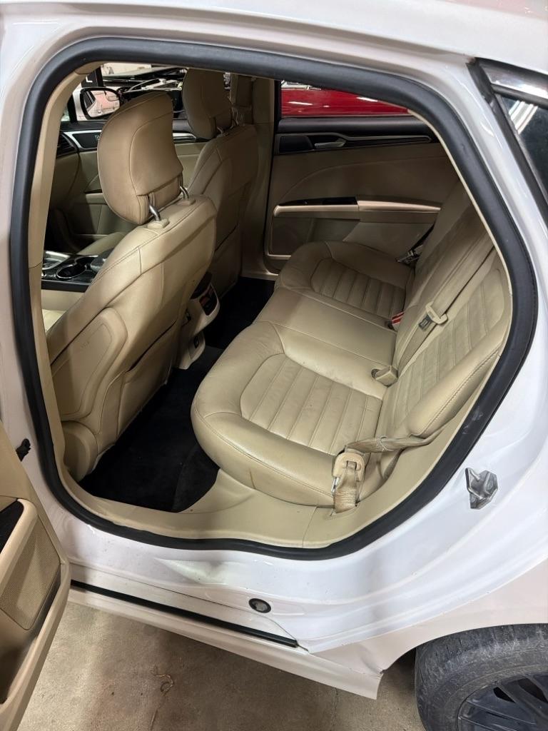 Ford Fusion SE 2015