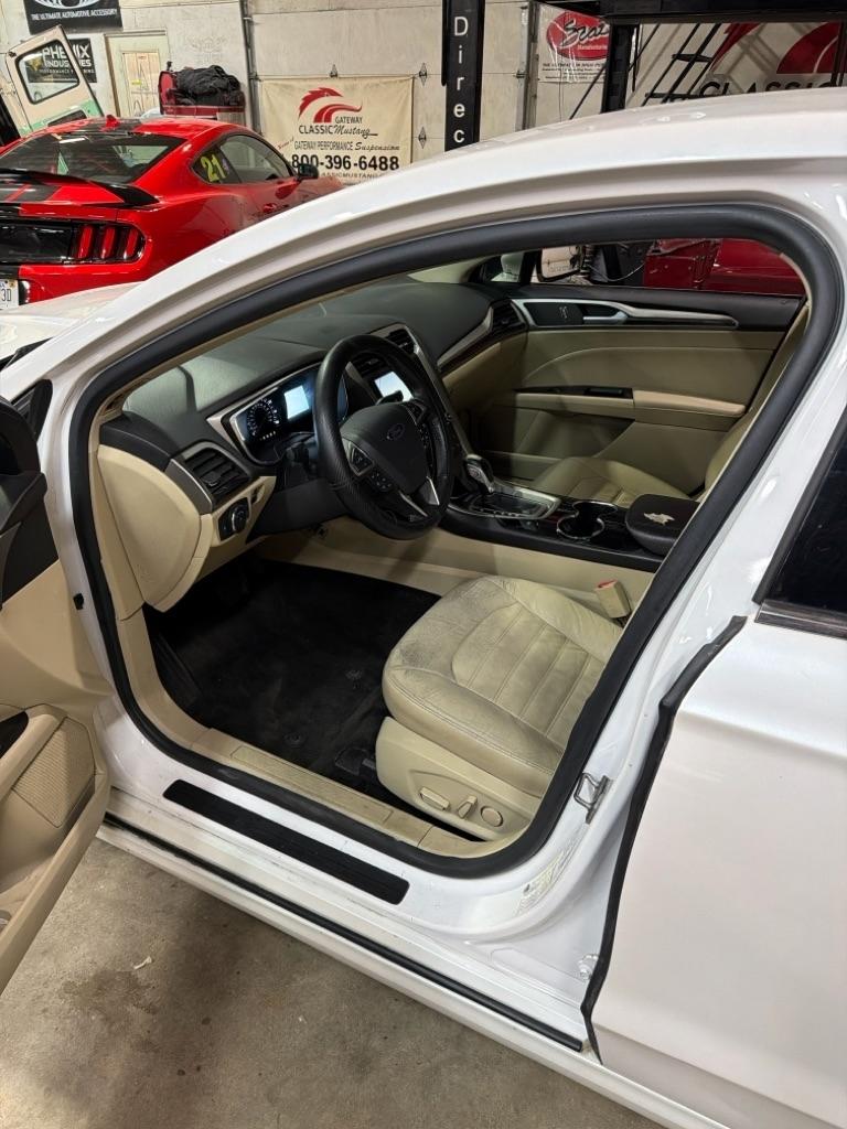 Ford Fusion SE 2015