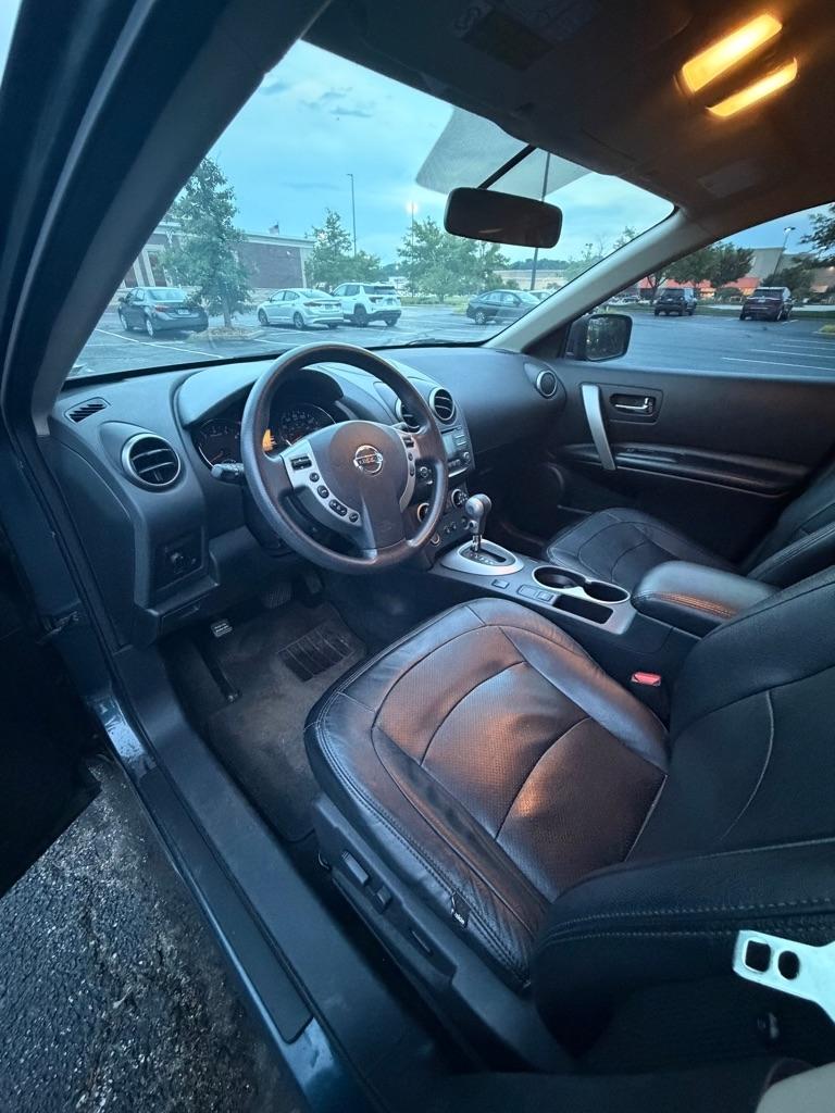Nissan Rogue S AWD 2012