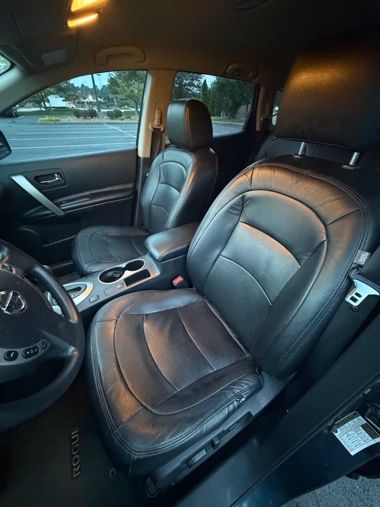 Nissan Rogue S AWD 2012