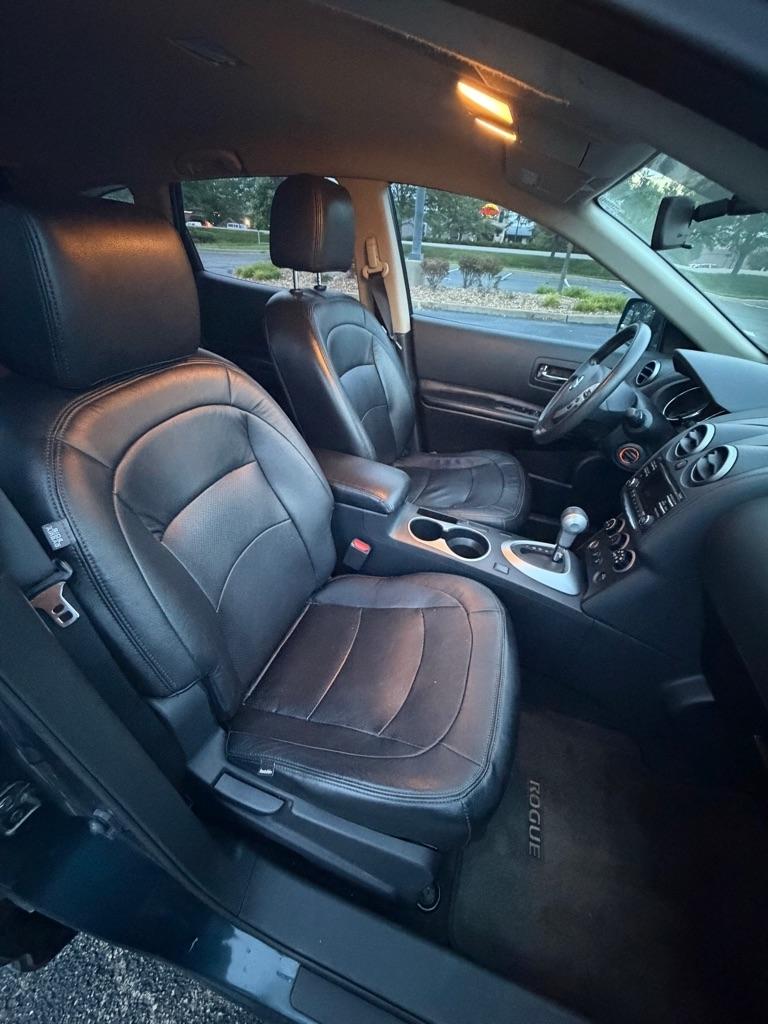 Nissan Rogue S AWD 2012