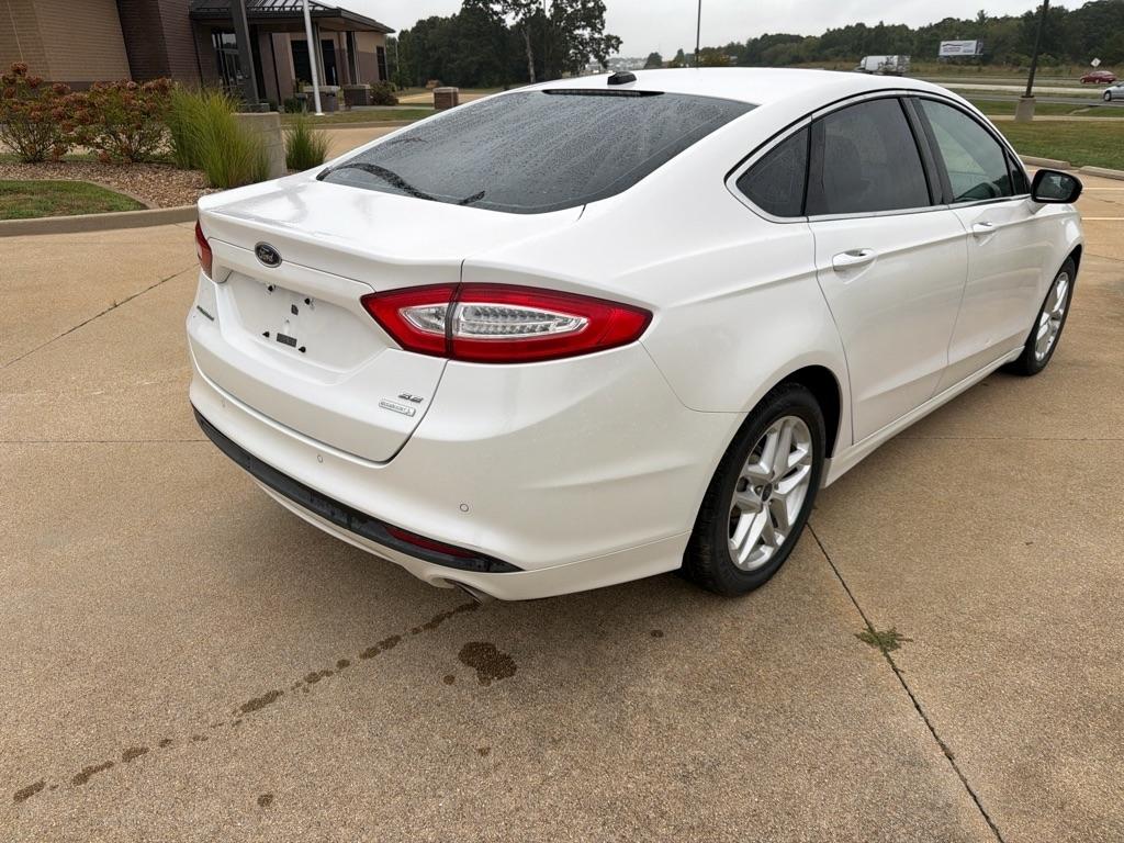 Ford Fusion SE 2013