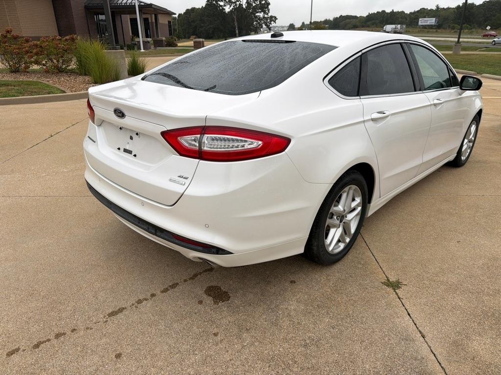 Ford Fusion SE 2013