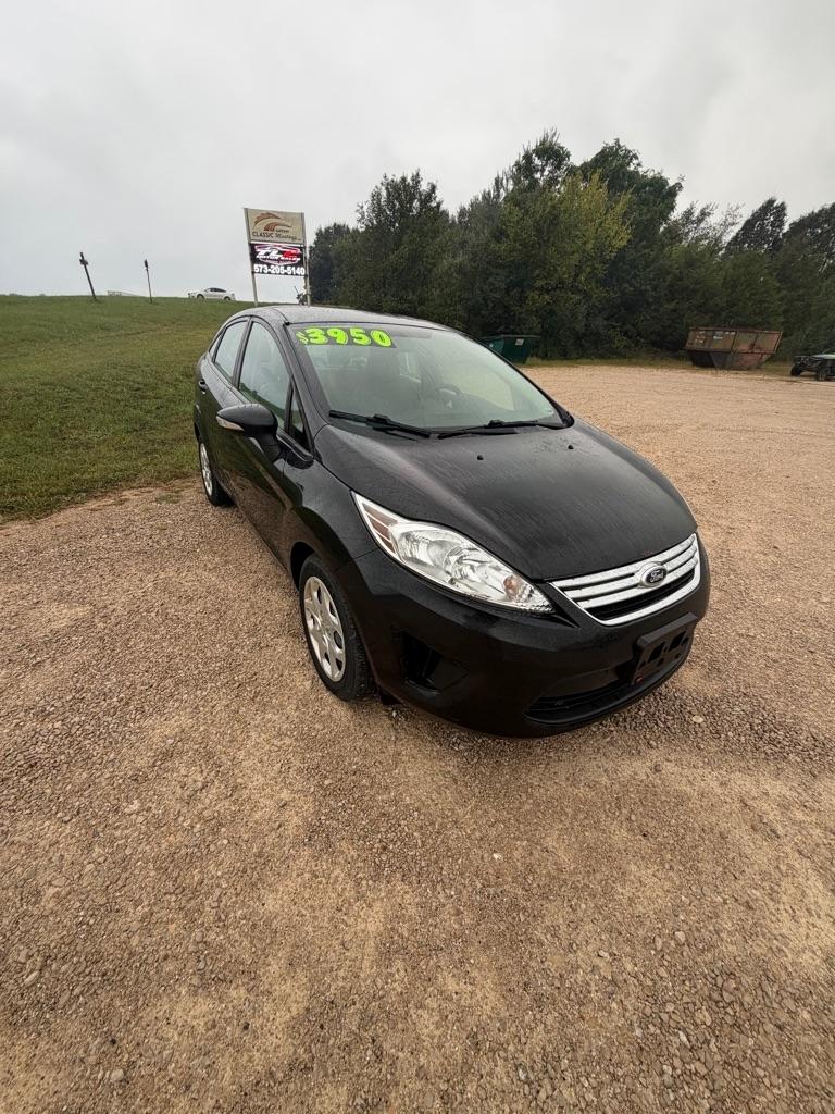 2013 Ford Fiesta SE Sedan