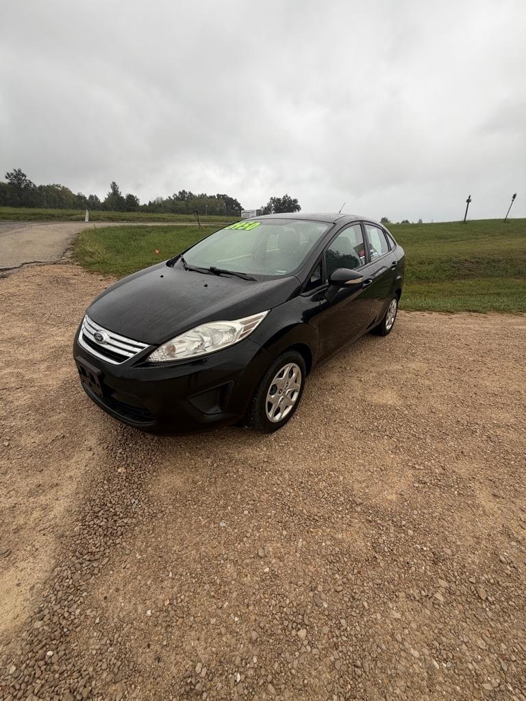 Ford Fiesta SE Sedan 2013