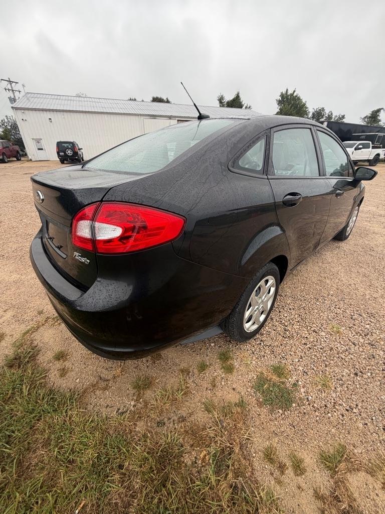 Ford Fiesta SE Sedan 2013