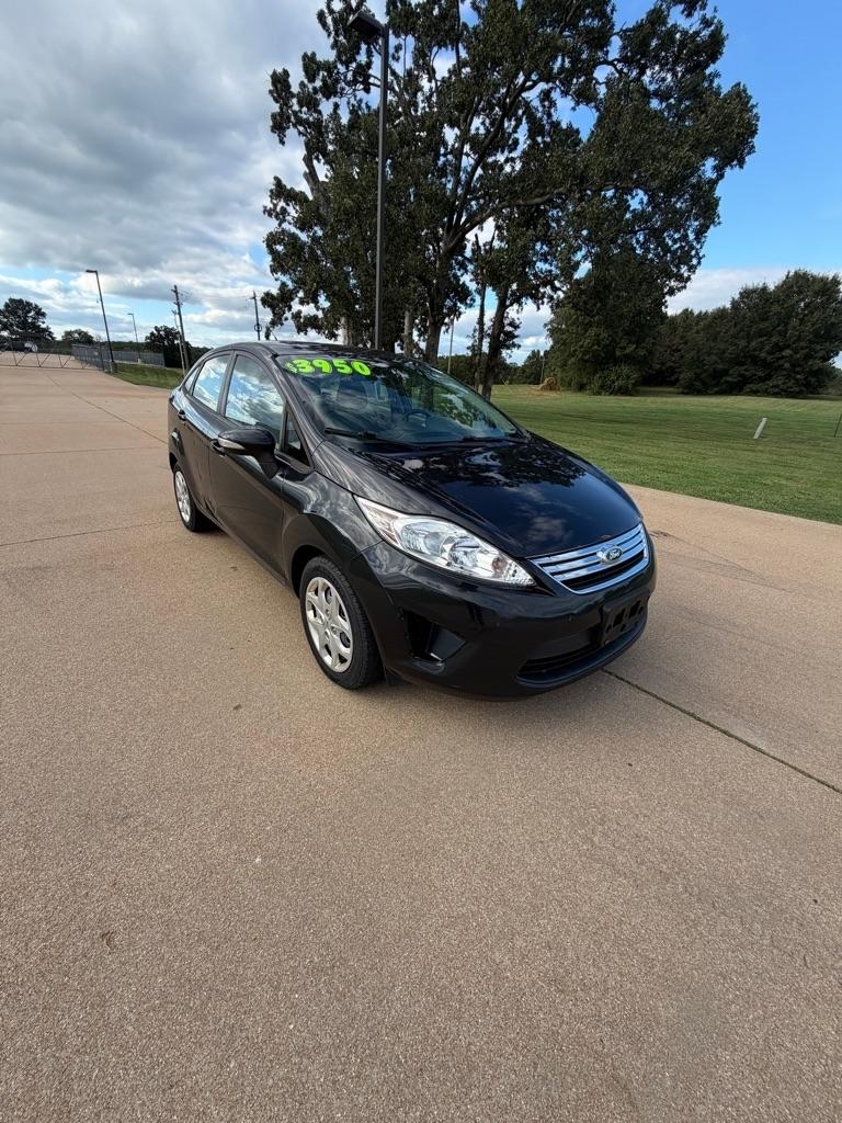 Ford Fiesta SE Sedan 2013